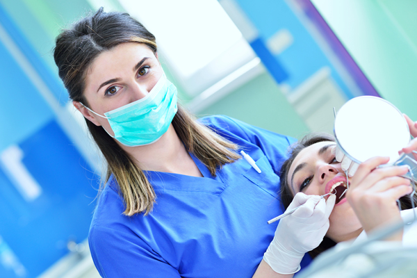 General Dentistry: What To Expect During A Teeth Cleaning